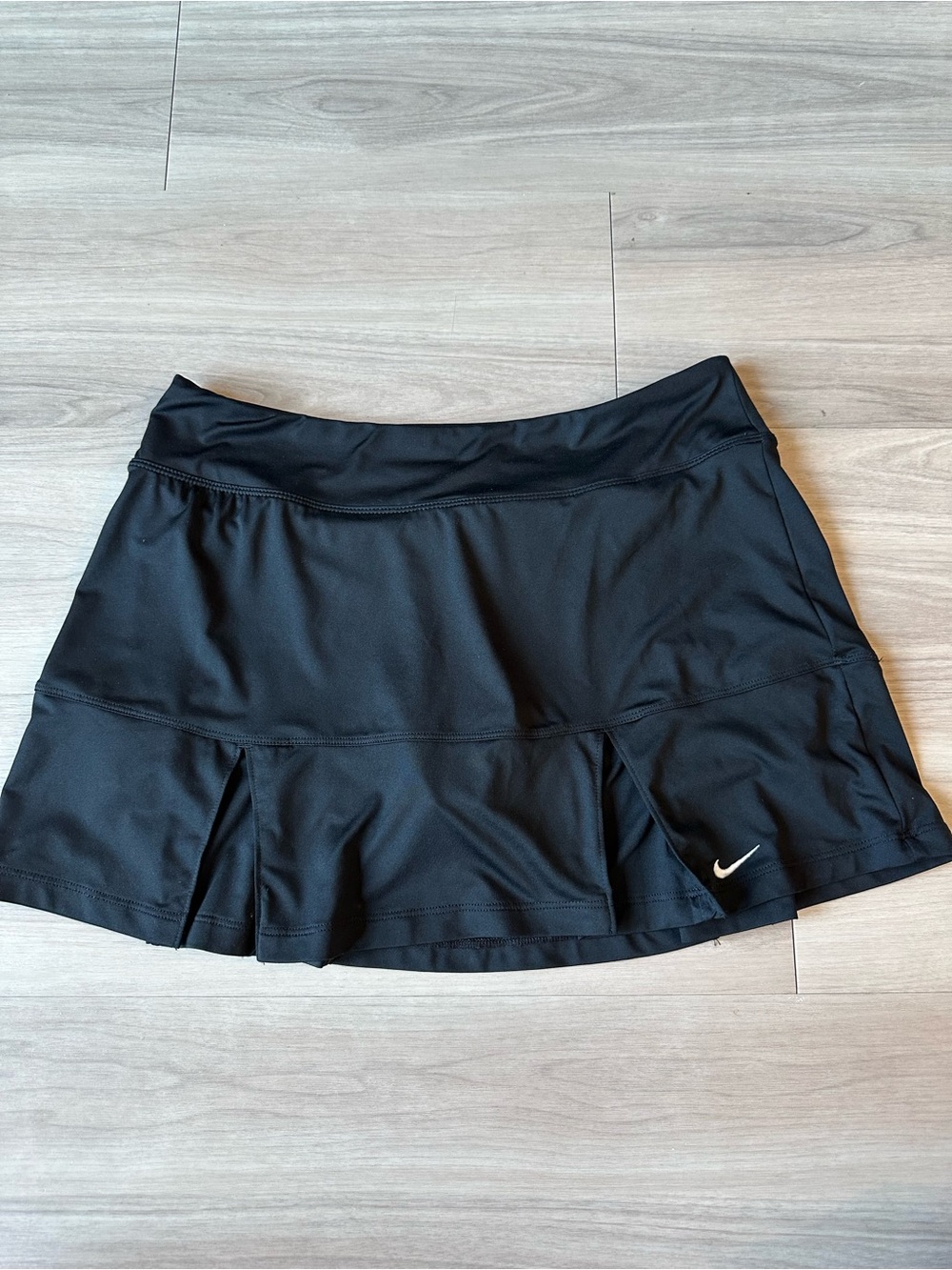 Nike Black Tennis Skort with Pleated Hem Size Medium